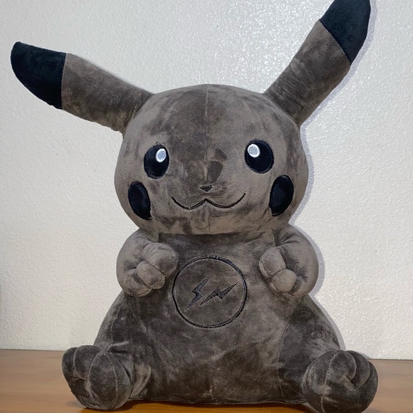 PIKACHU BLACK Stuff Toy - Picture 1 of 3
